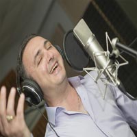 יוני אילן - עיניים כחולות