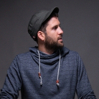 יאיר לוי מארח את ארקדי דוכין - מנגן
